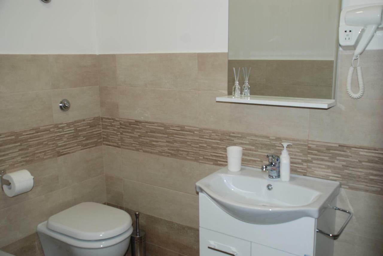 Binario 2 Hotel San Giorgio a Cremano Ngoại thất bức ảnh