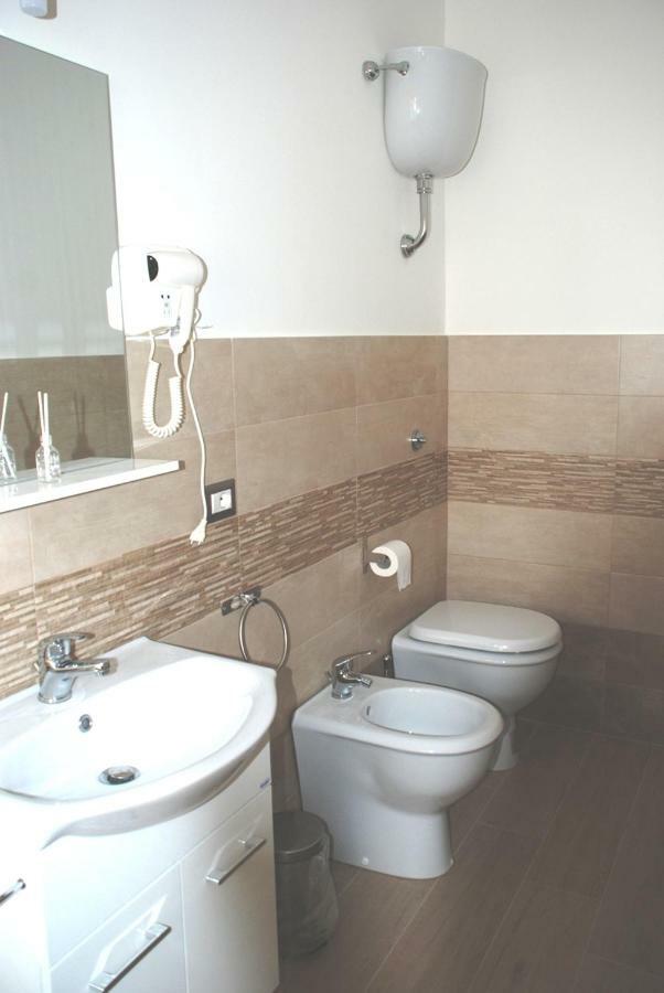 Binario 2 Hotel San Giorgio a Cremano Ngoại thất bức ảnh